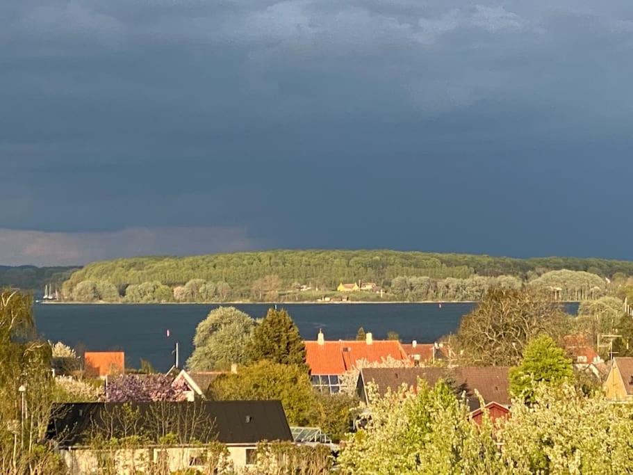 Ferienwohnung Eskaerhus Pa Tasinge, Taet Pa Svendborg - Afdeling Med Egen Indgang Troense Exterior foto
