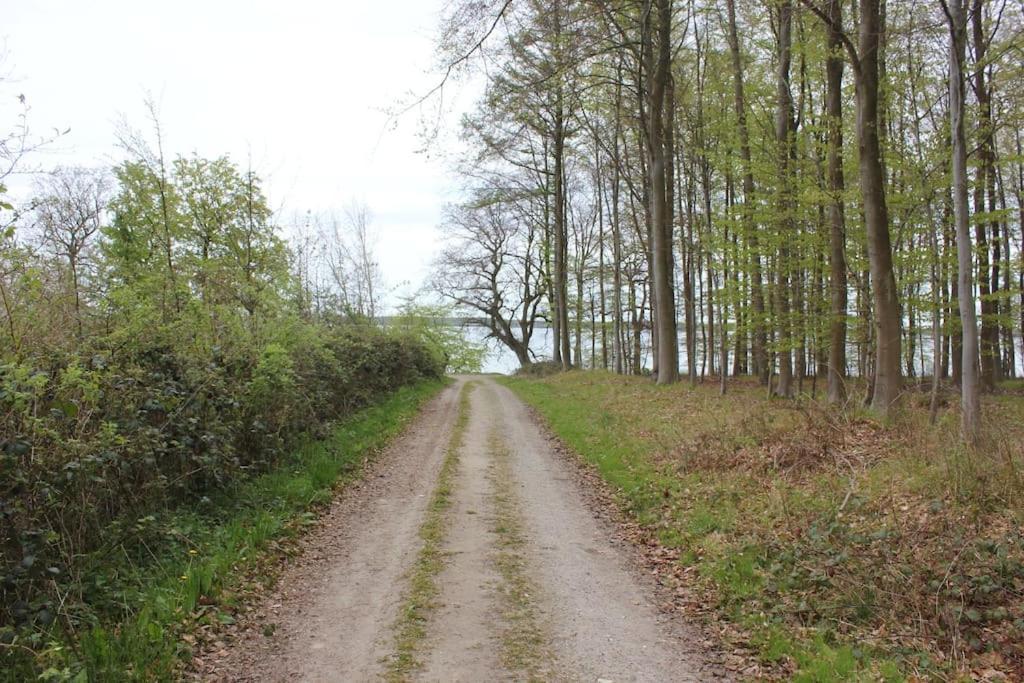 Ferienwohnung Eskaerhus Pa Tasinge, Taet Pa Svendborg - Afdeling Med Egen Indgang Troense Exterior foto